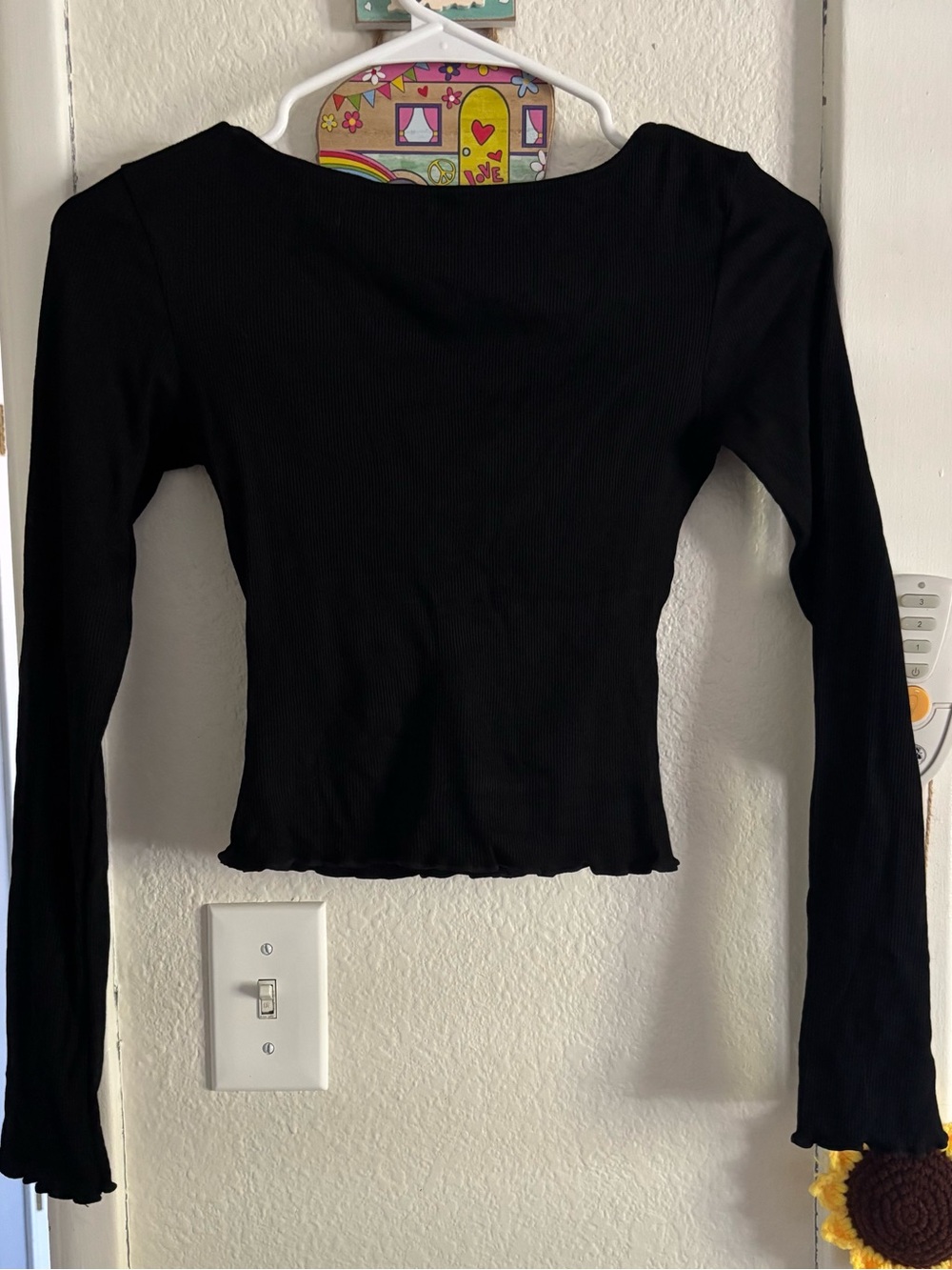 HALARA Black Ribbed Twist-Front Long Sleeve Tee NWOT - Picture 4 of 9